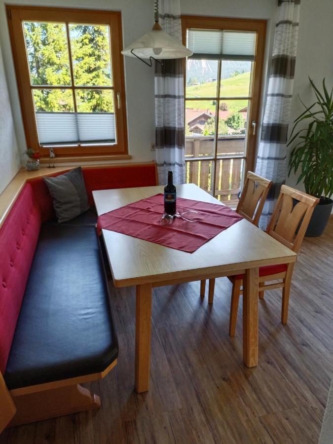 Apartamento Haus Gipfelblick Lermoos Exterior foto