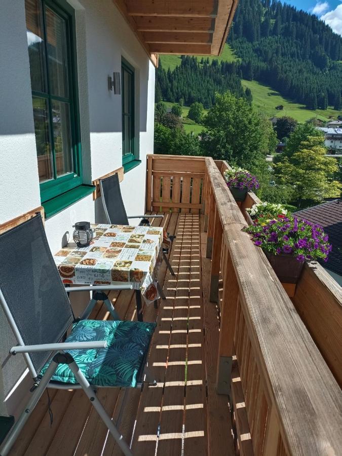 Apartamento Haus Gipfelblick Lermoos Exterior foto