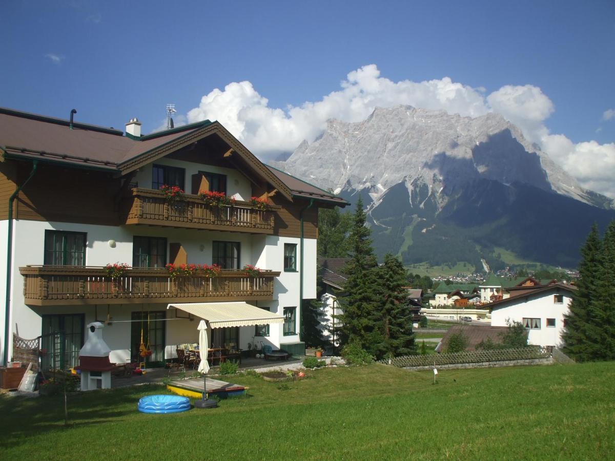 Apartamento Haus Gipfelblick Lermoos Exterior foto